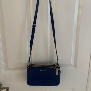 Michael Kors cross body bag. Navy blue